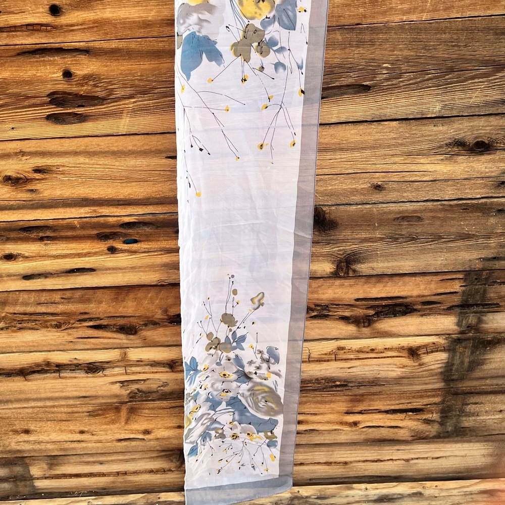 UNBRANDED | Gray White Floral Silk Scarf - Picture 3 of 4